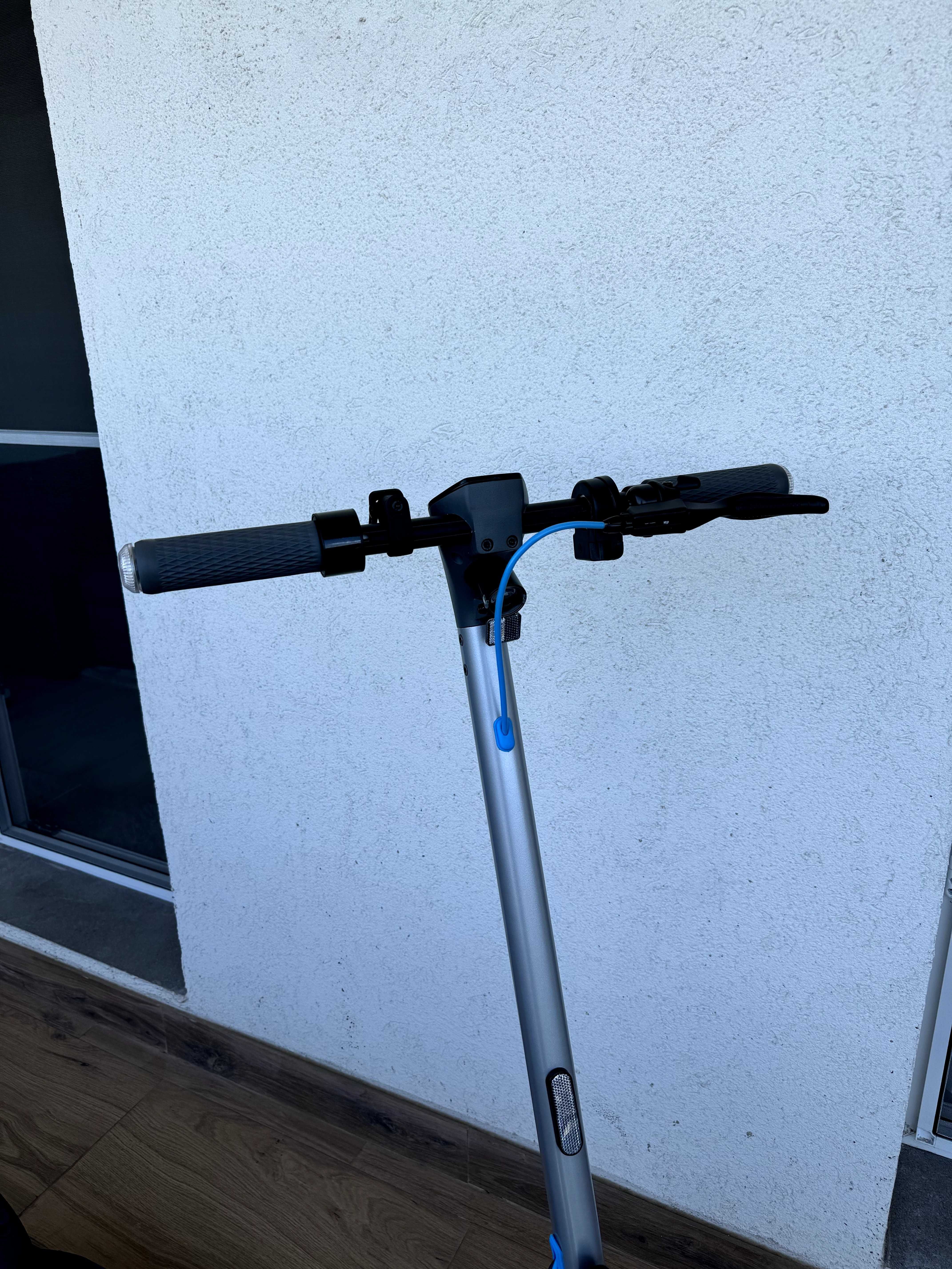 URGENT De vânzare două trotinete electrice Motus Scooty 10
