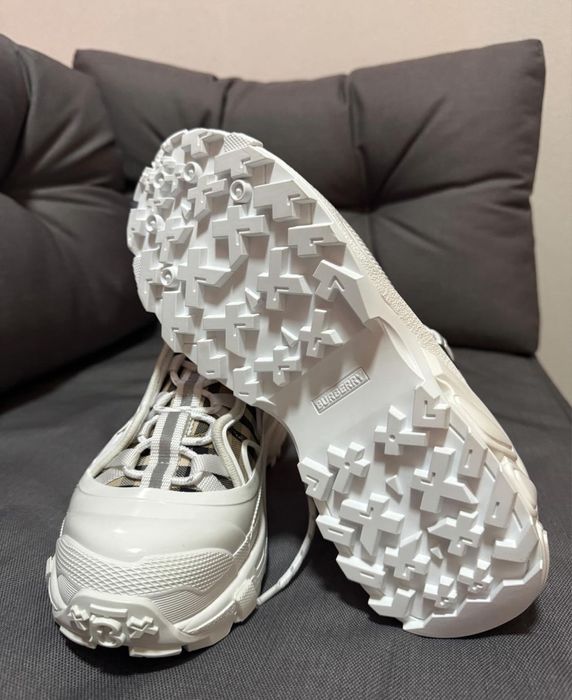 Burberry Arthur Sneakers