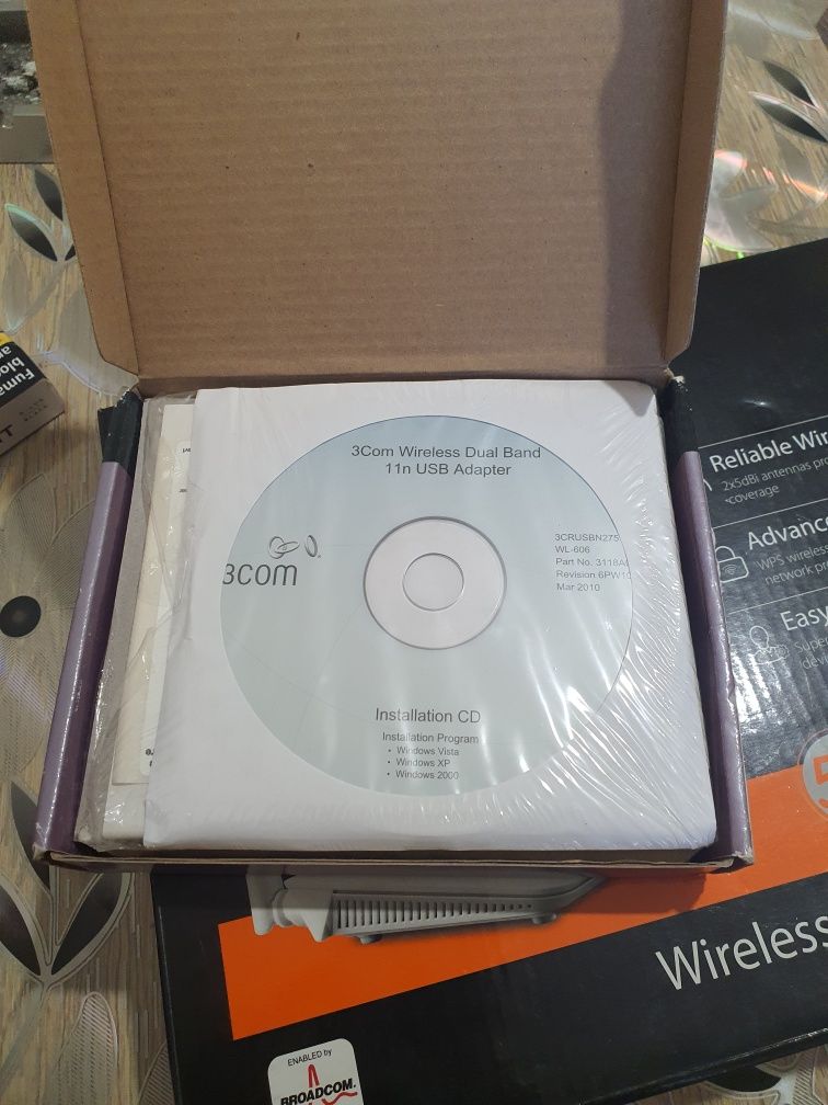 Vând stick Wifi nou