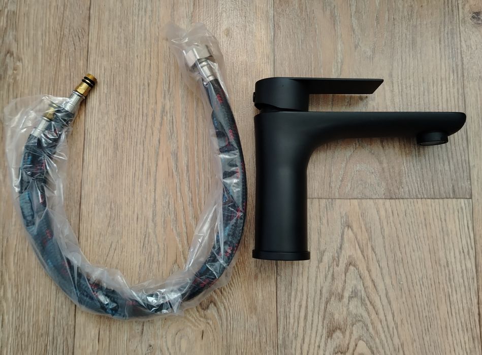 Смеситель для умывальника