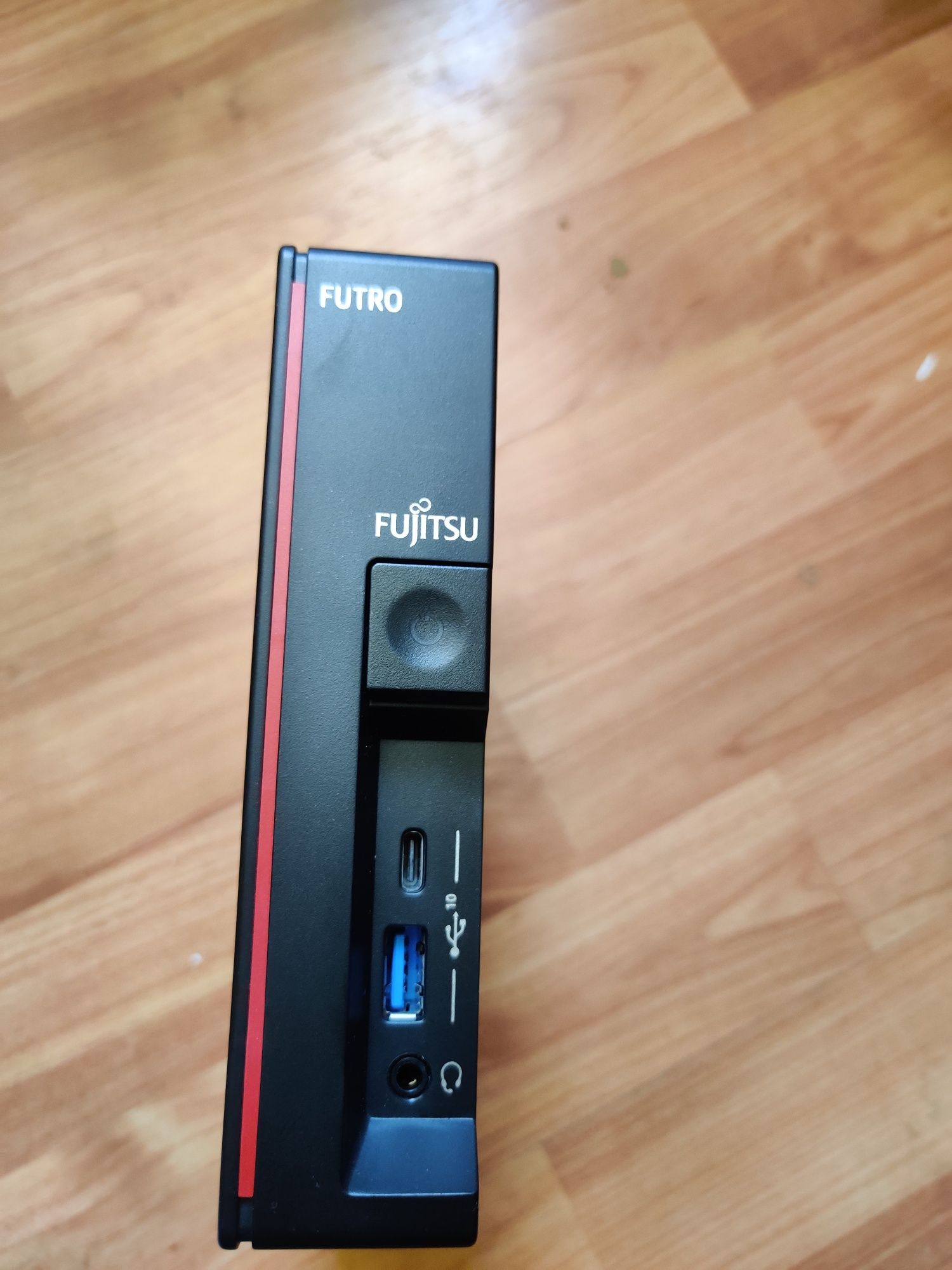 Sistem Mini Fujitsu FUTRO S7011 8GB DDR4 2400 128GB M.2 NVME LTS 2021