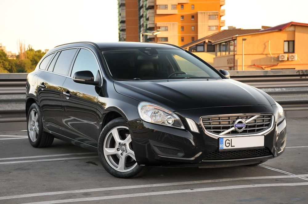 Vând Volvo V60 2013 stare foarte buna