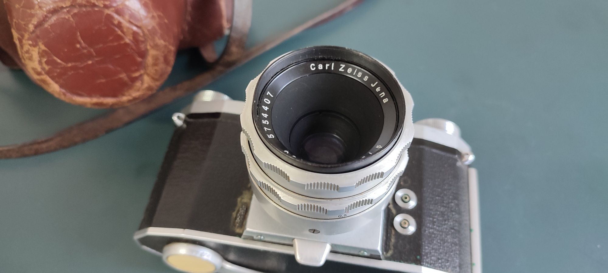 Aparat foto Praktica IV + lentila Carl Zeiss jen Tessar 50 2.8 m42