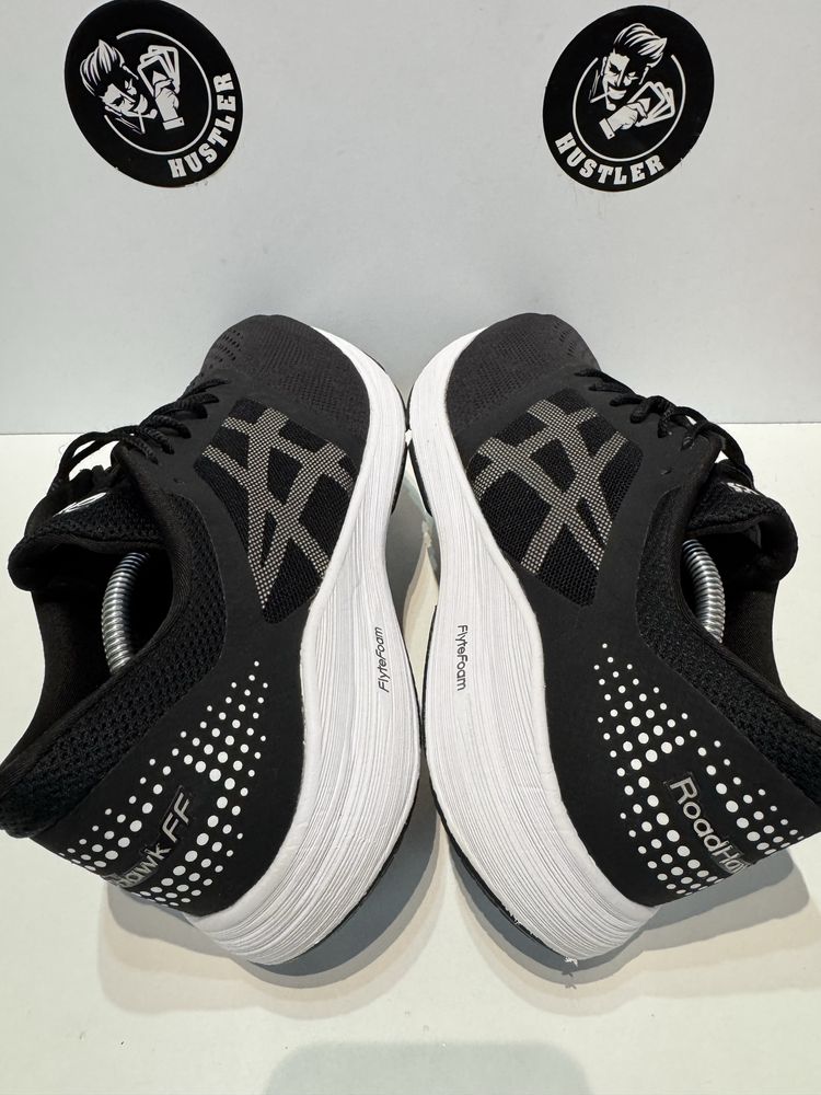 Маратонки ASICS .Номер 45