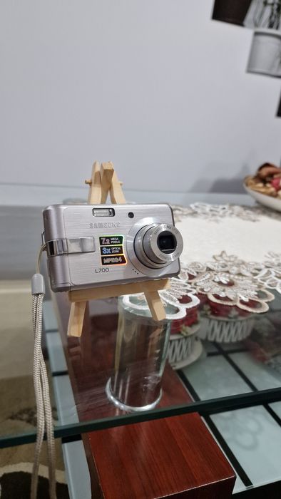 Camera foto digitală Samsung 700