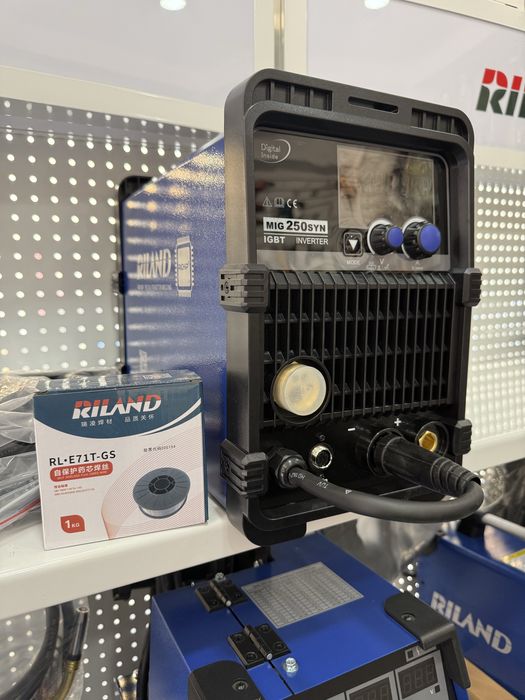 Сварочный аппарат “RILAND” MIG 200/250