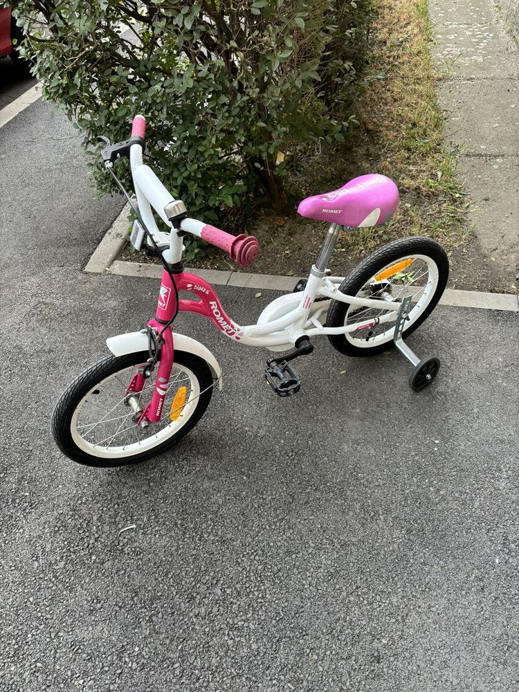 Bicicletă fete Romet 16 Inch roz