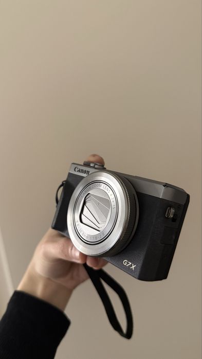 Canon PowerShot G7 X Mark III — отличное состояние, срочно!