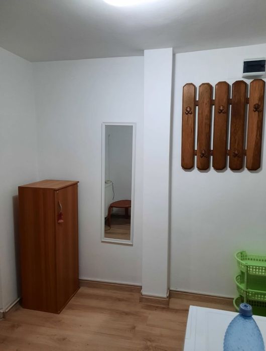 Închiriez apartament 2 camere central