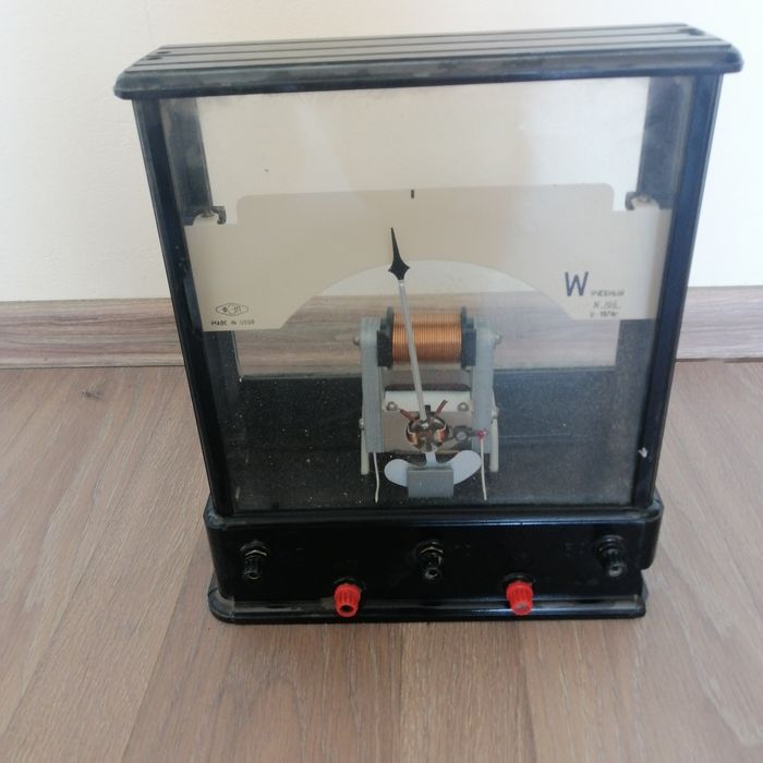 Лабораторен измервателен уред.