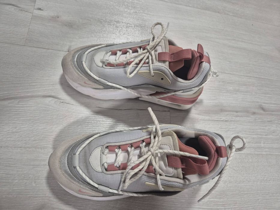 Продавам Nike Furyosa