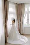 Rochie de mireasa Nicole Milano - Pronovias, colectia 2024