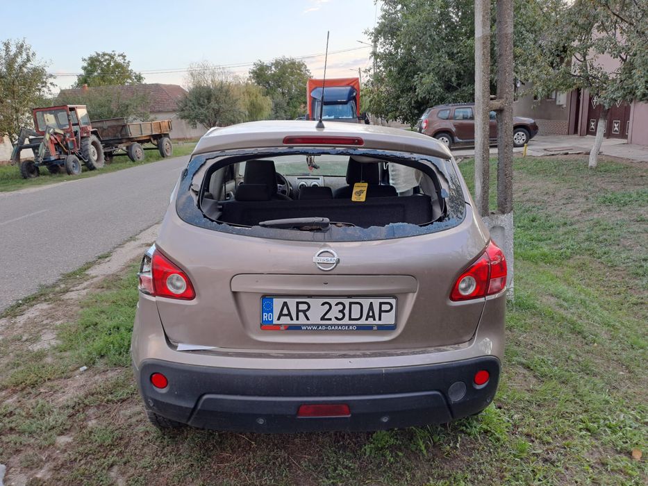 De vânzare Nissan Qashqai 2.0 benzina