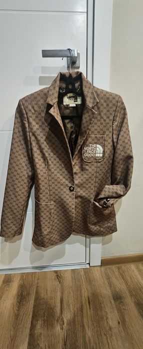 Страхотно сако Gucci the North face