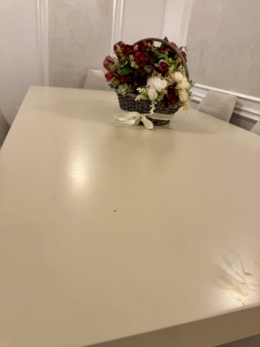 Masa dining cu scaune