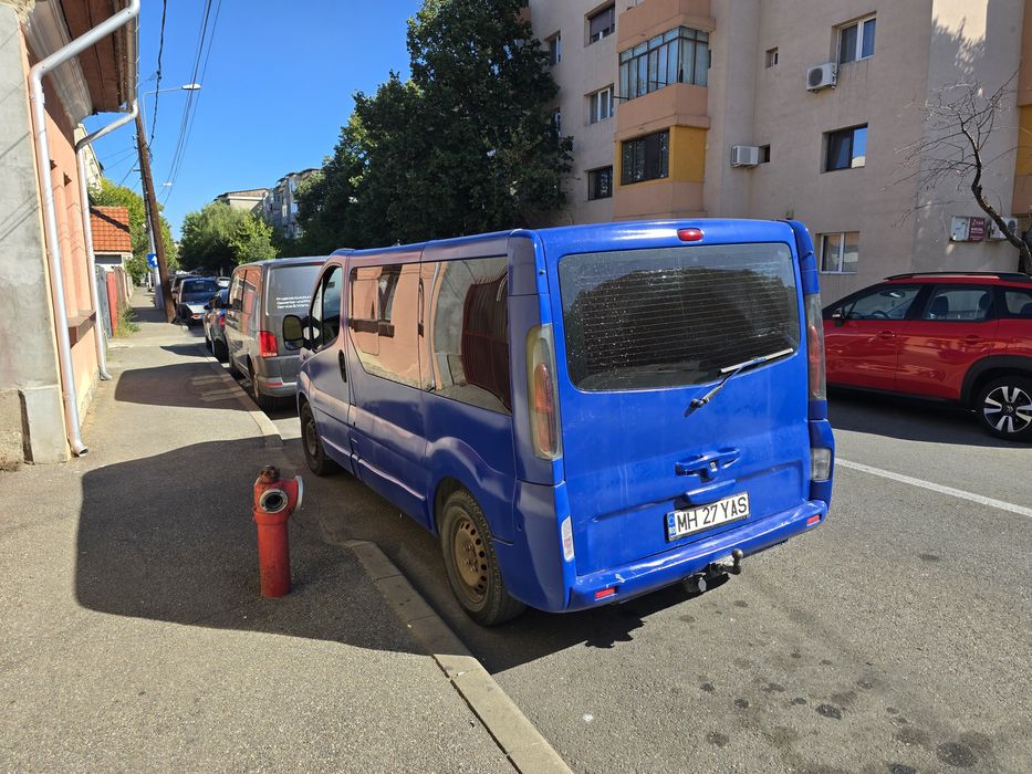 Ople vivaro 1.9 8+1 locuri