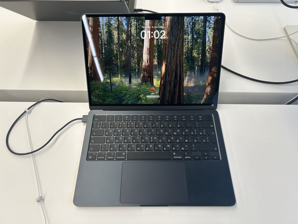 Продаю Macbook Air M3 16/256