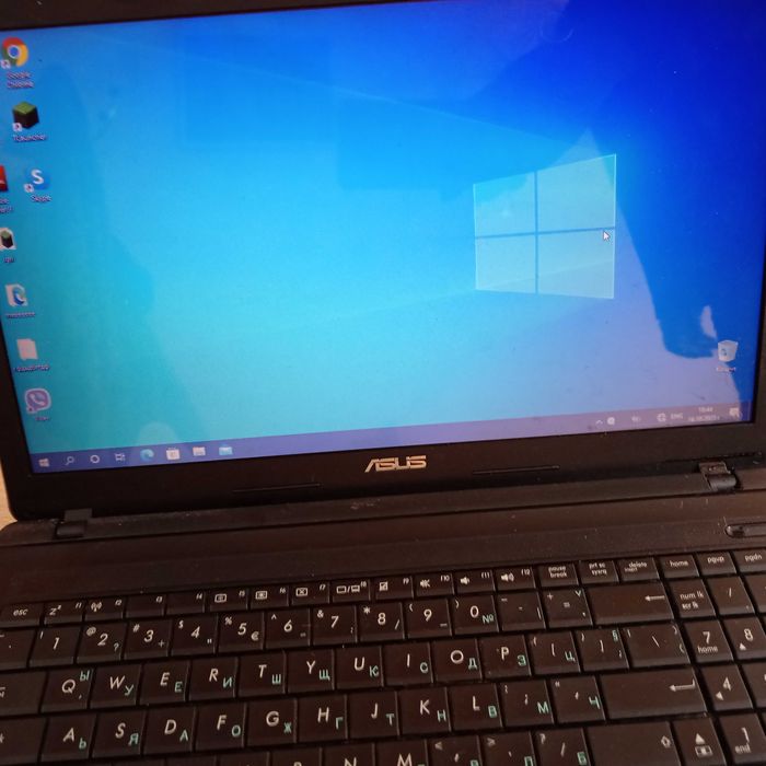 Лаптоп Asus X54C