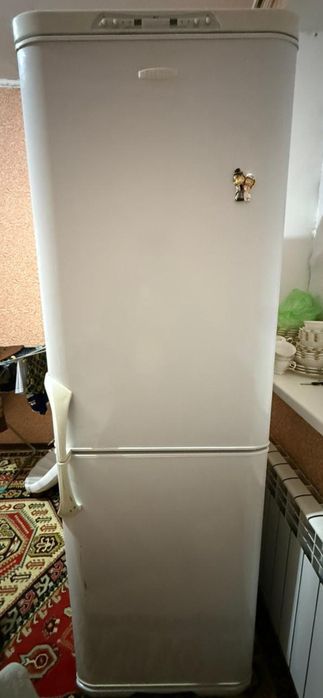 Холодильник рабочий