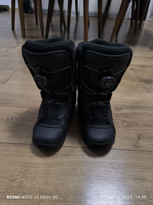 Boots snowboard deeluxe inchidere boa marime 36. 22.5