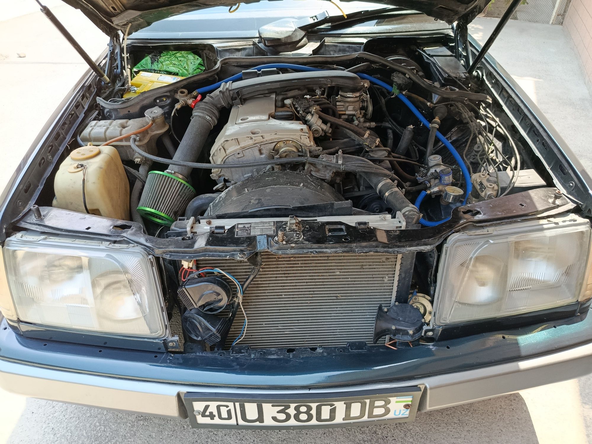 Мерседес W124сотилади