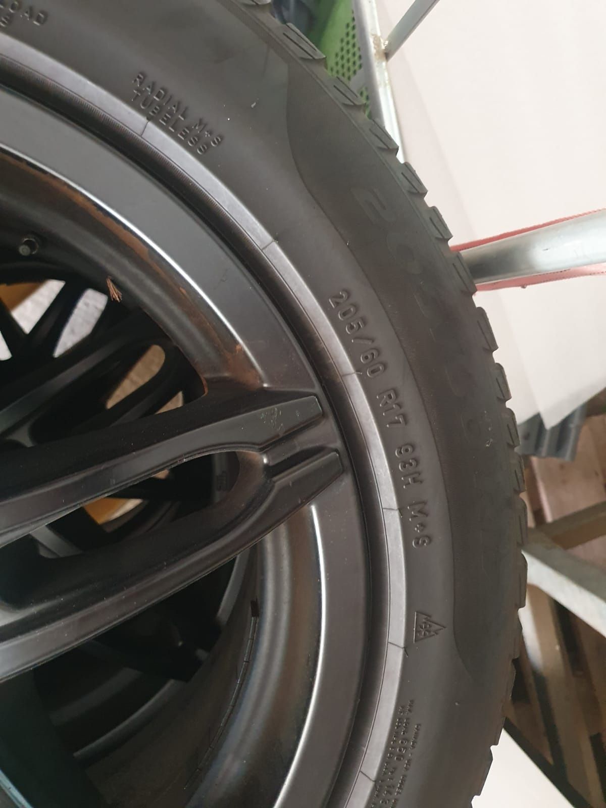 Jante BMW X2 17" Cauciucuri de Iarna 206/60 R17