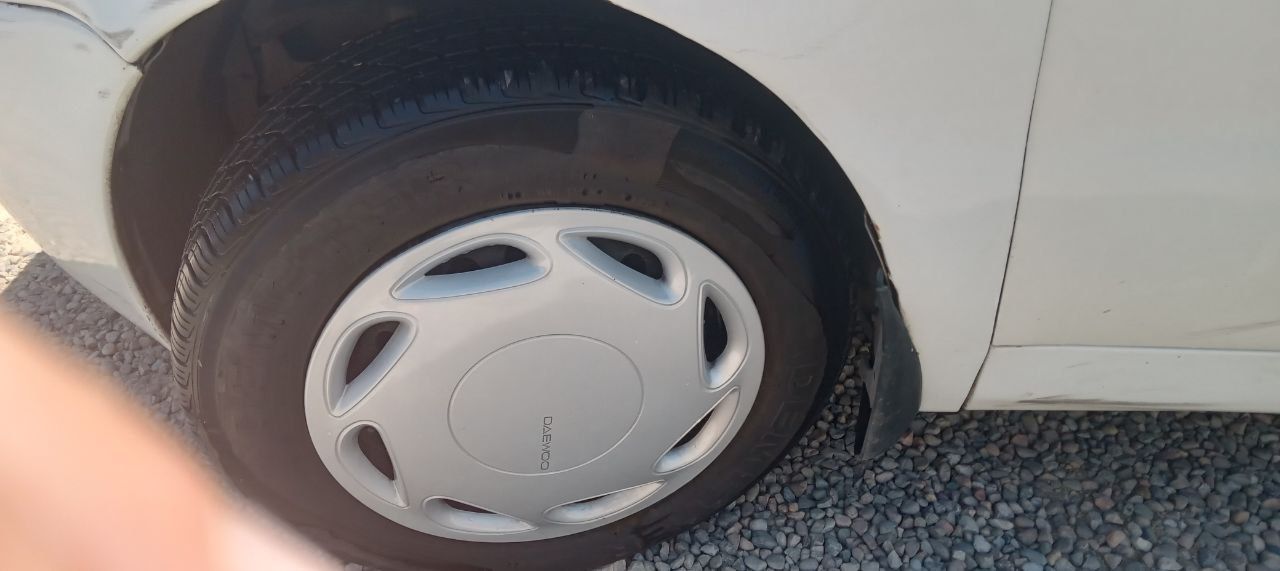 Matiz 2002 yil sotiladi xolati yaxwi. Rangi oq. Urilmagan. Kraska bor.