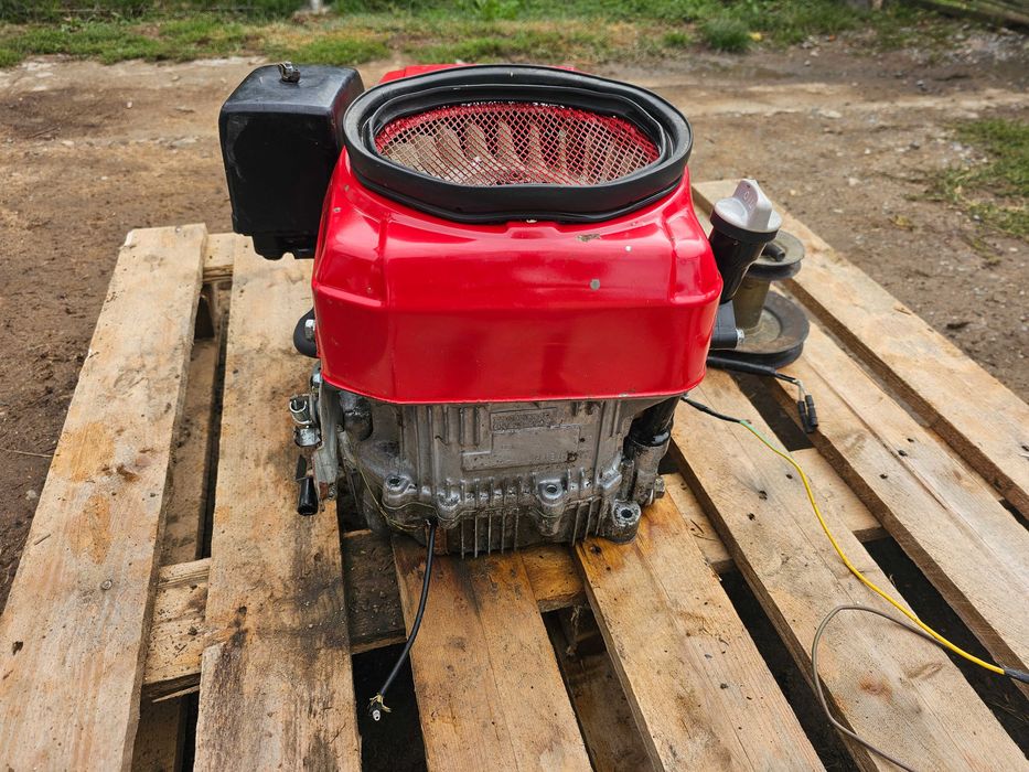 HONDA/Двигател з Тракторна Косачка 13.Коня