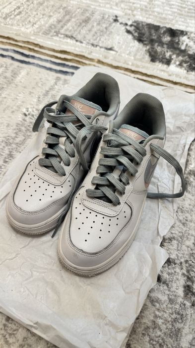 Оригинал кросовки NIKE 38 размер