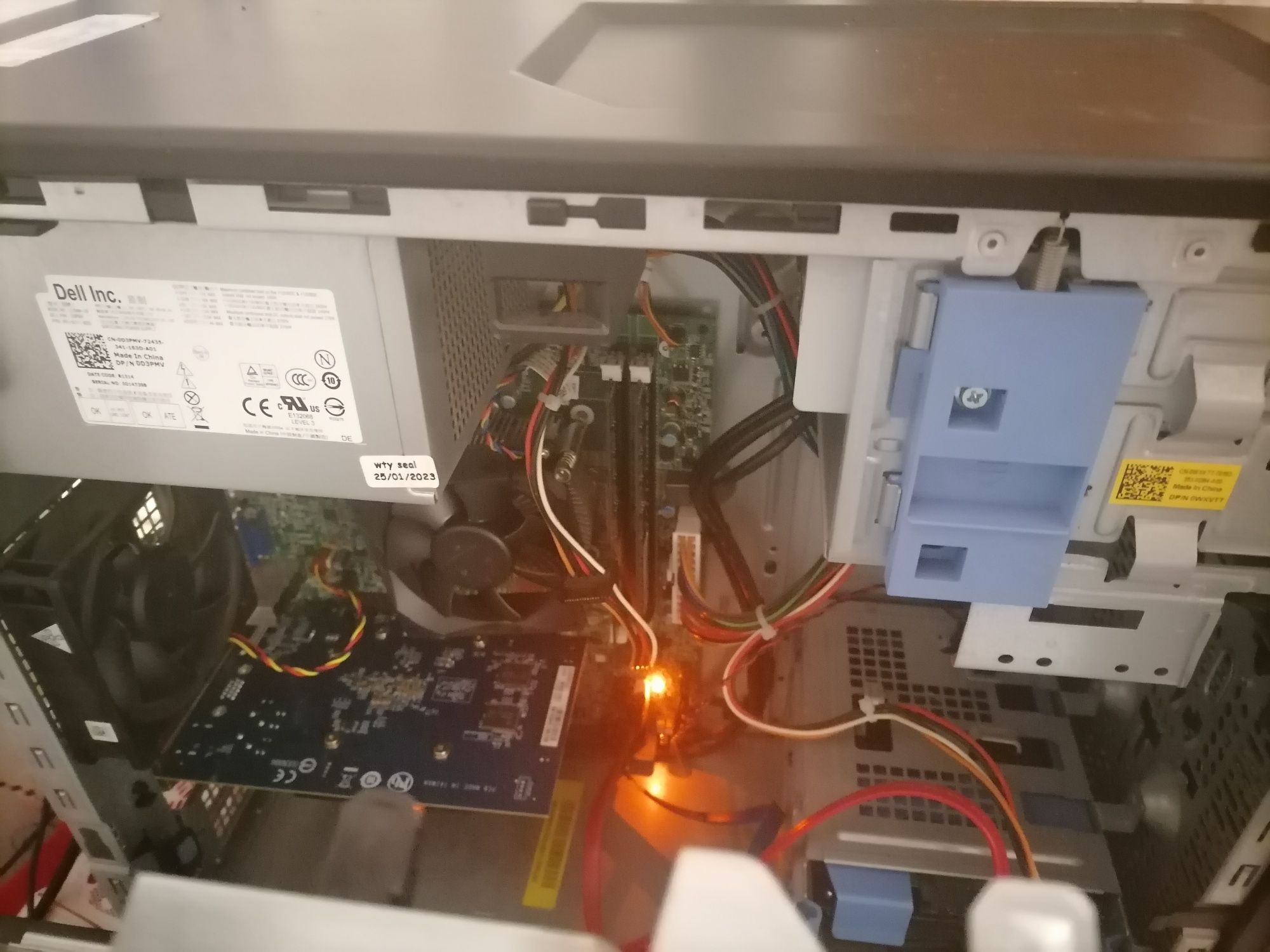 Vand pc intreg cu tot cu mouse tastatura si caști