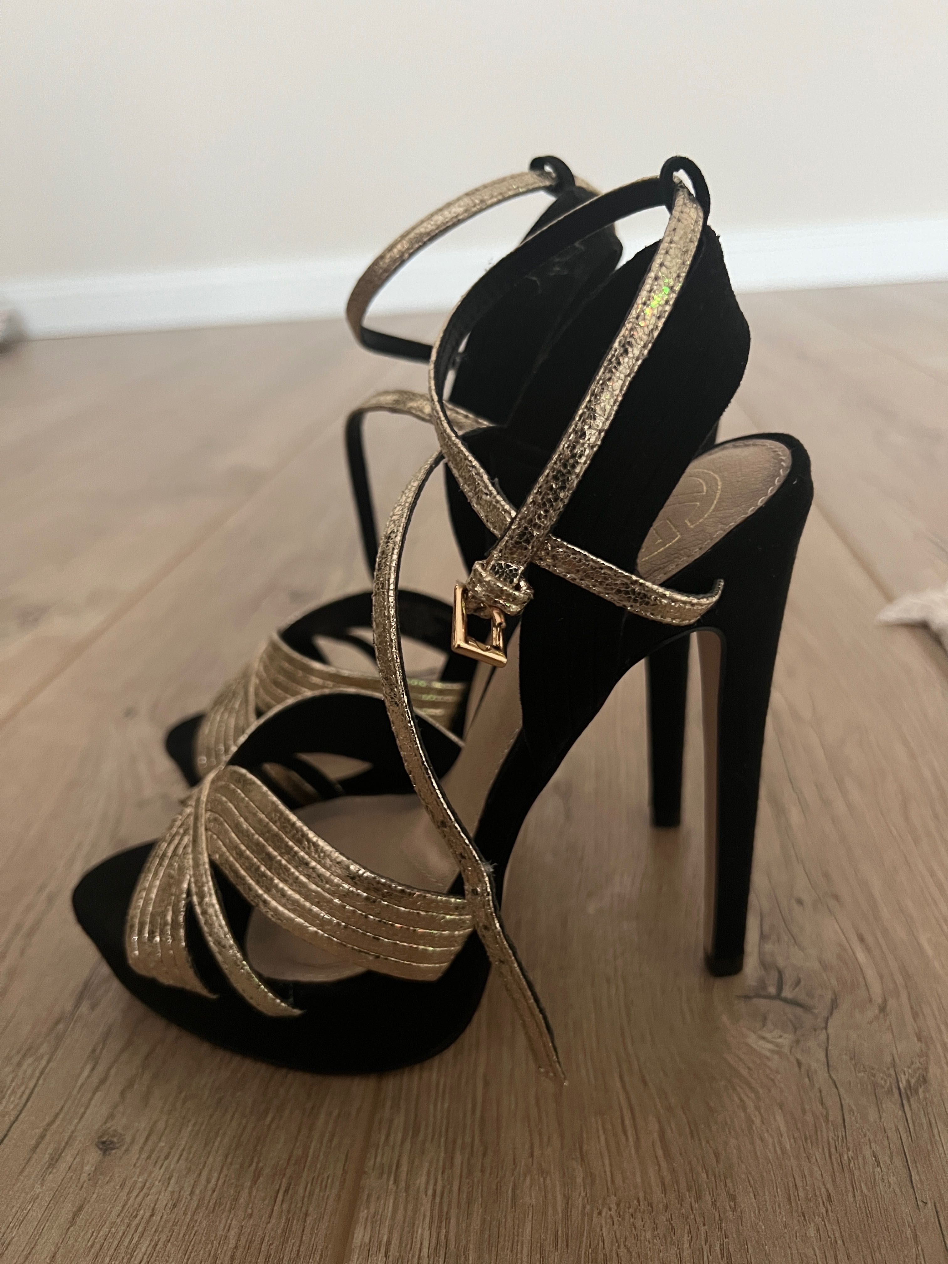 Sandale Kurt Geiger