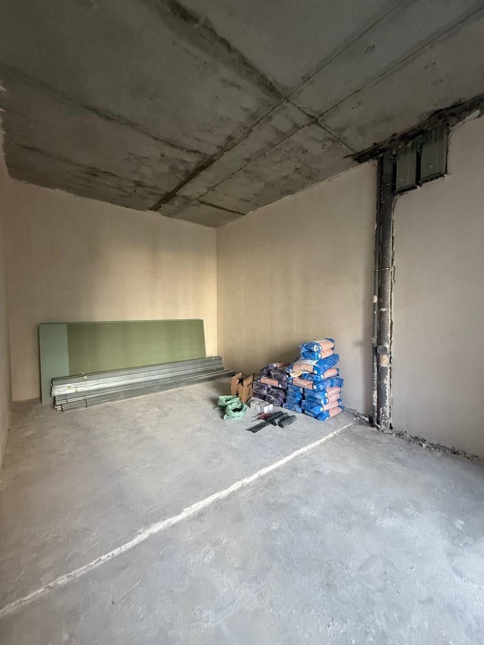 Mirabad Avenue Продается 3 комнатная коробка ул.Кунаева Госпитальный
