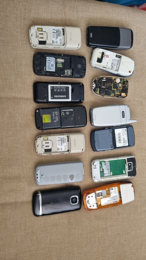 Телефони за части или поправка