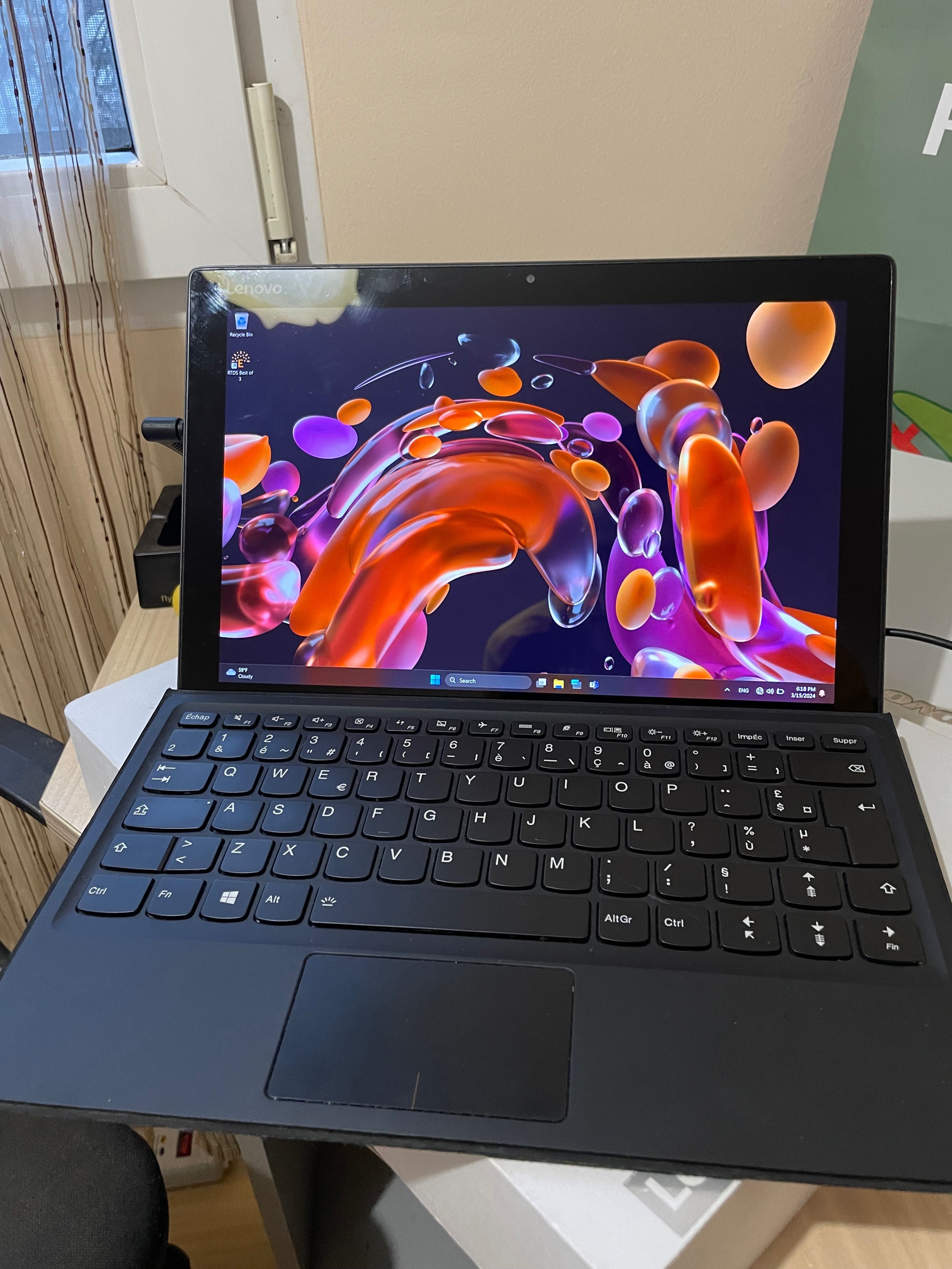 Lenovo MIIX 520!!! Спешно
