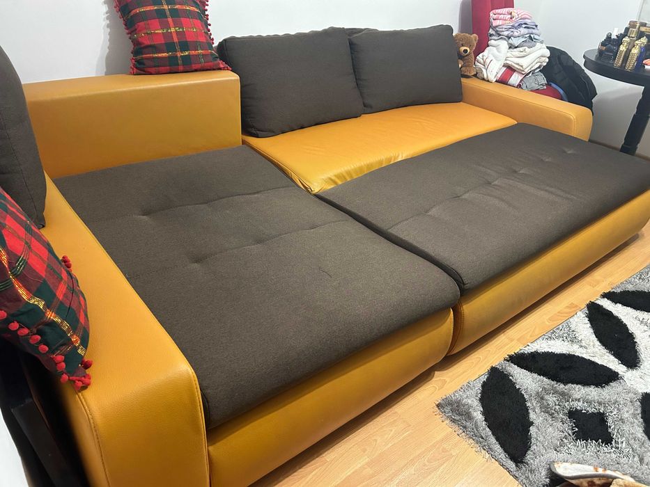 Canapea  extensibila pentru 2   persoane stare noua