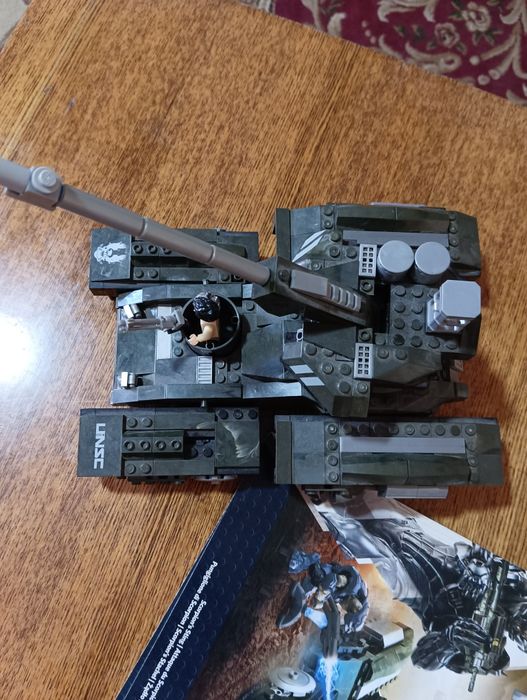 Продам Лего танк HALG