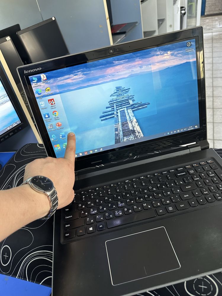 Lenovo Flex 15 Core i5-4200U/ОЗУ-8ГБ/ССД-256ГБ/сенсор/емкость 80%