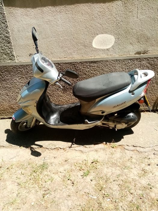 Vînd scuter kimco de 49 2t