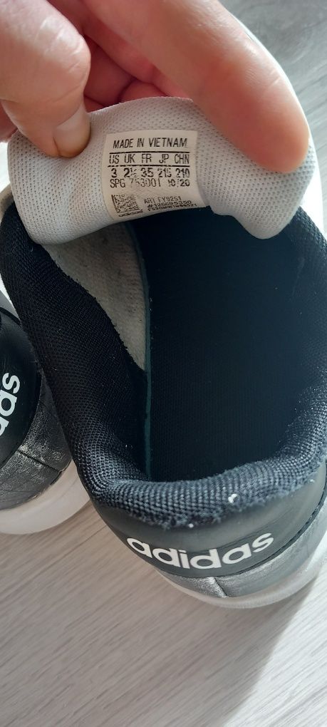 Маратонки Adidas