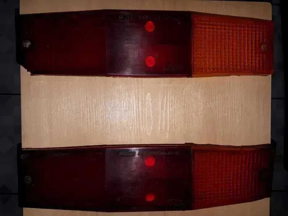 Camion Roman - capace pentru lampi de semnalizare