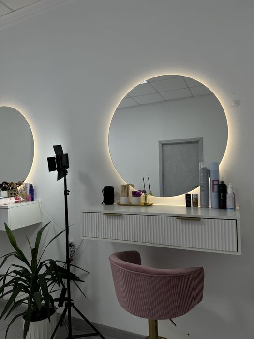 Продам столик подвесной