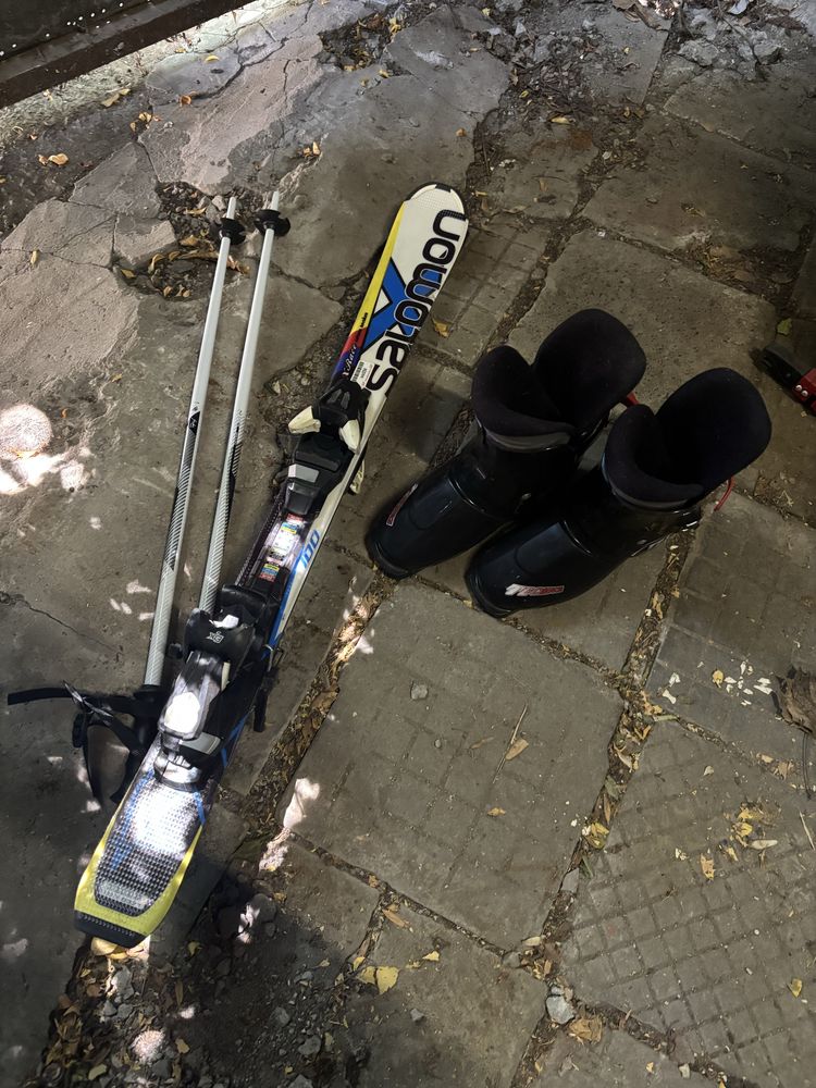 Детски ски Salomon + щеки + обувки