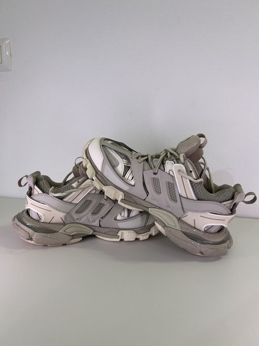 Balenciaga track