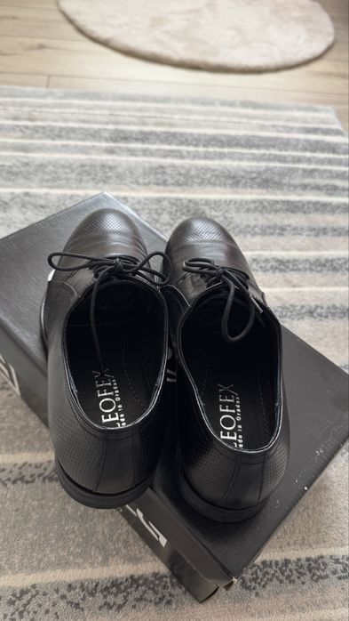 Pantofi din piele pentru bărbați