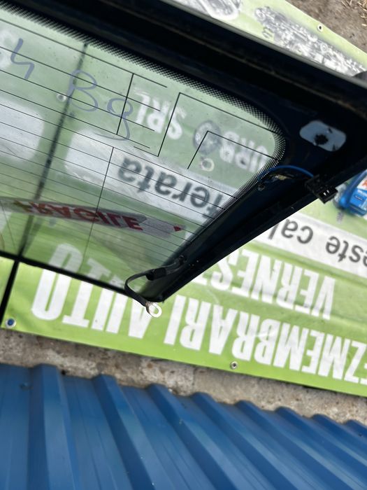 Lunetă Audi A4 B9 berlină, sedan 2016