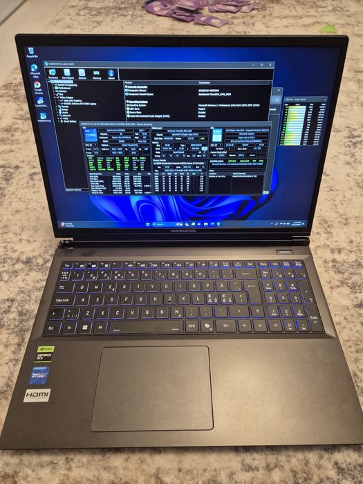 Laptop Gaming Clevo, 16", i7-14650HX, RTX 5060 8GB, 16GB DDR5, 1TB SSD