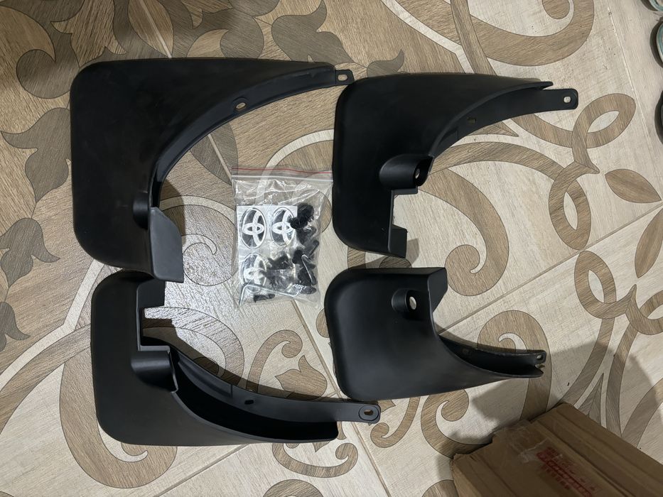 Новые. Брызговики на Toyota Raf 4