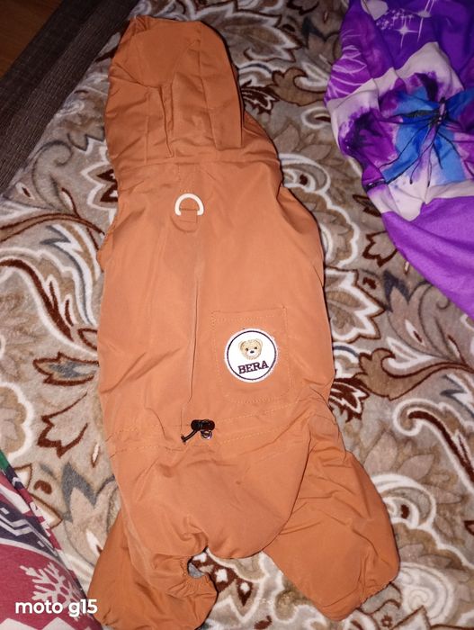 Vând geaca de iarna pentru cățel