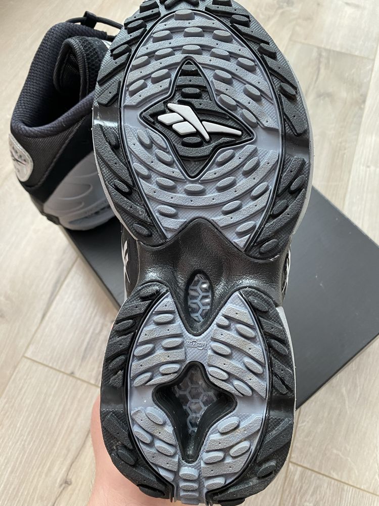Sneakerși înalți Reebok