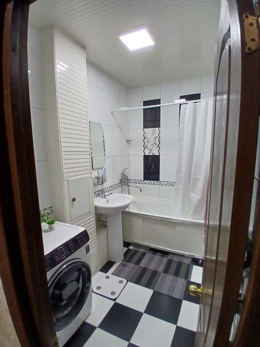 Продается квартира массив водник 3х комнатная (RV33)